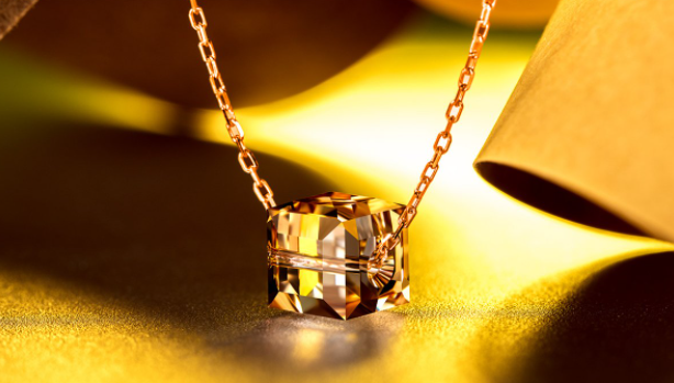 5. Gold Background for the Most Expensive Jewelry
